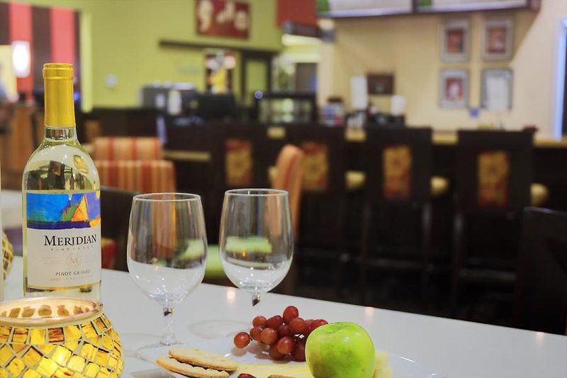 Courtyard By Marriott Bradenton Sarasota/Riverfront Экстерьер фото