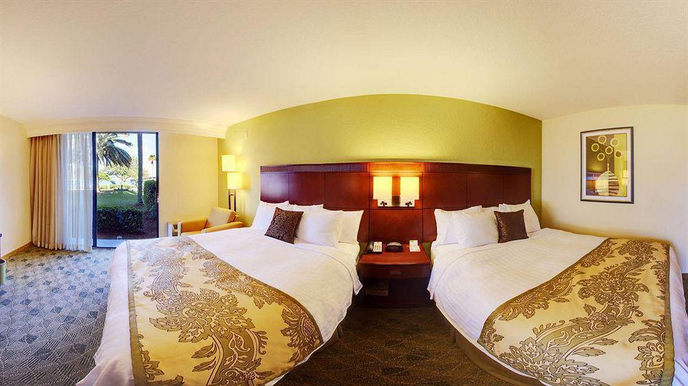 Courtyard By Marriott Bradenton Sarasota/Riverfront Экстерьер фото